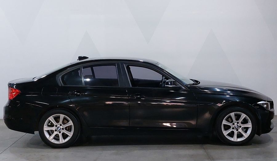 Bmw Serie 3 2.0 320IA Sedan 2014