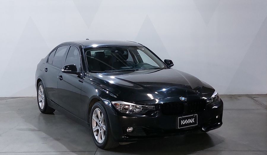 Bmw Serie 3 2.0 320IA Sedan 2014