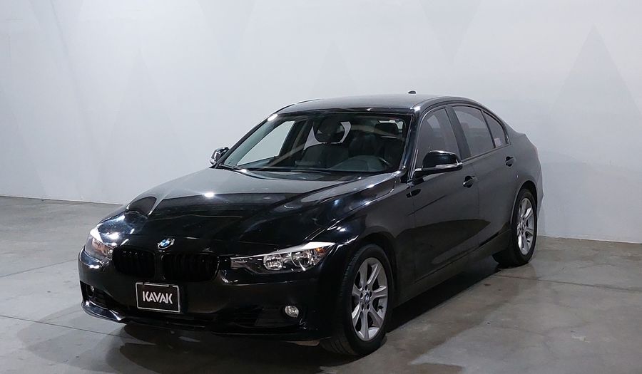 Bmw Serie 3 2.0 320IA Sedan 2014