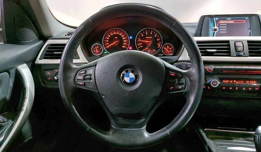 Bmw Serie 3 2.0 320IA Sedan 2014