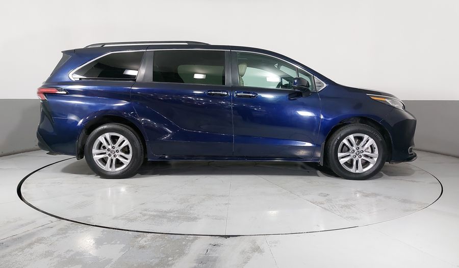 Toyota Sienna 2.5 HEV XLE PIEL AUTO Minivan 2022