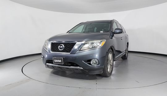 Nissan • Pathfinder