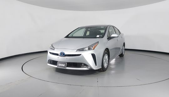 Toyota • Prius