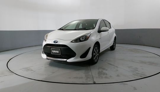 Toyota • Prius C