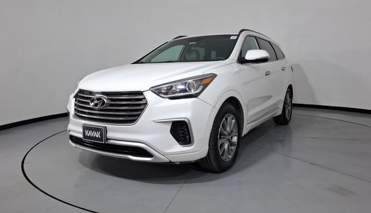 Hyundai • Santa Fe