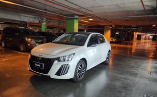 Peugeot • 208