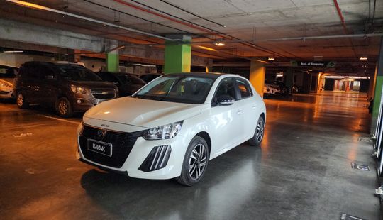 Peugeot • 208