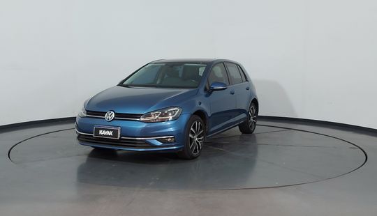 Volkswagen • Golf