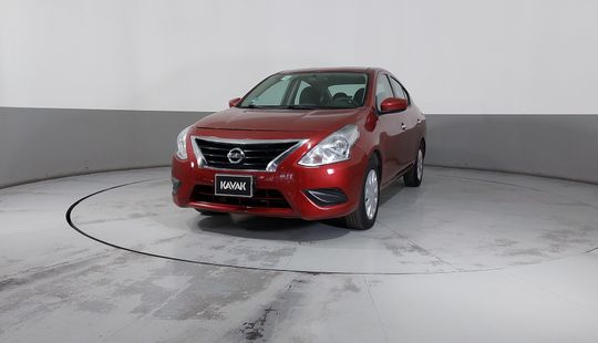 Nissan • Versa