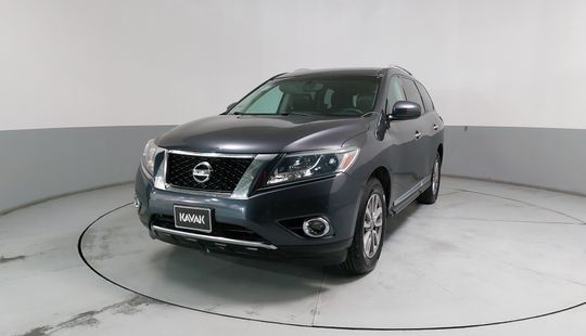 Nissan • Pathfinder