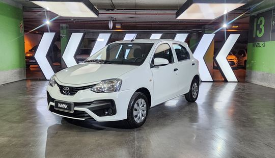 Toyota • Etios