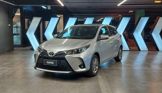 Toyota • Yaris