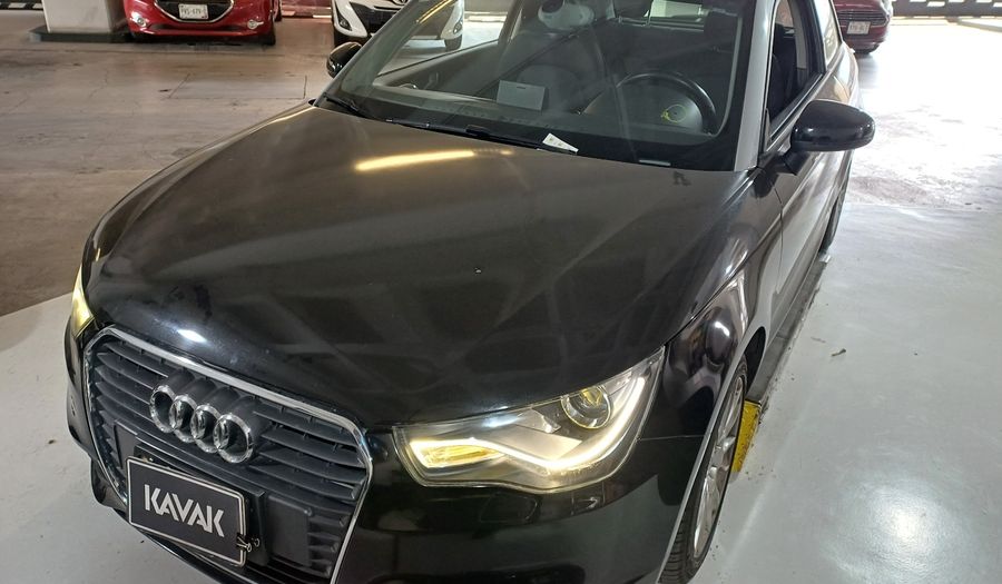 Audi A1 1.4 TFSI EGO S TRONIC Hatchback 2013