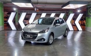 Peugeot • 208