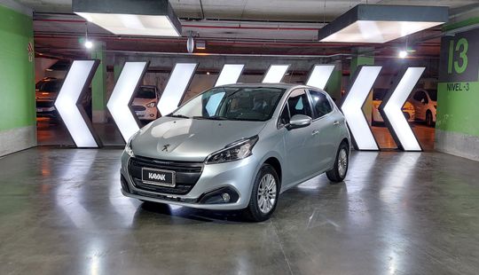 Peugeot • 208