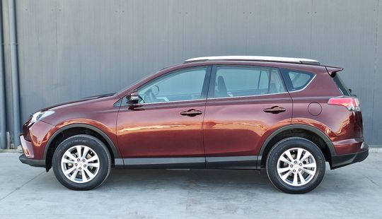 Toyota • RAV4