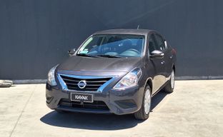 Nissan • Versa