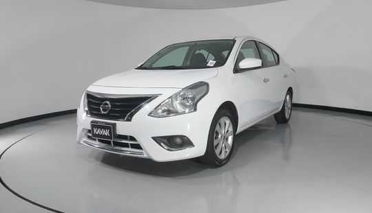 Nissan • Versa