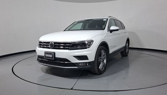 Volkswagen • Tiguan