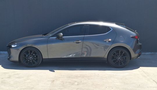 Mazda • Mazda 3