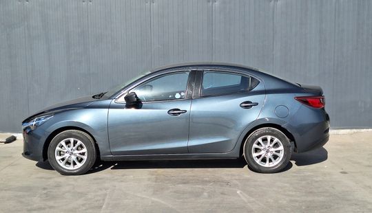 Mazda • Mazda 2