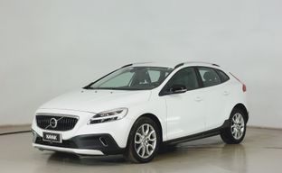 Volvo • V40