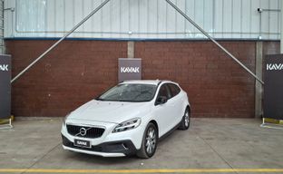 Volvo • V40