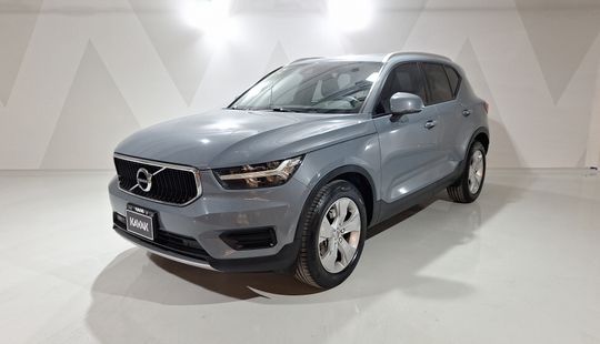 Volvo • XC40