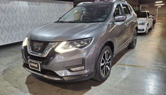 Nissan • X-Trail