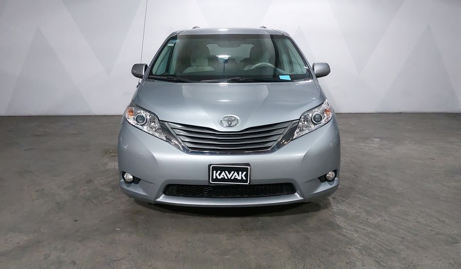 Toyota Sienna 3.5 XLE AT Minivan 2014