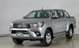 Toyota • Hilux