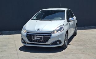 Peugeot • 208