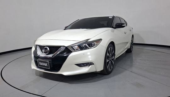 Nissan • Maxima