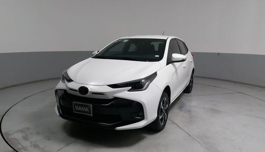 Toyota • Yaris