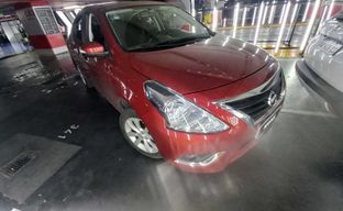 Nissan • Versa