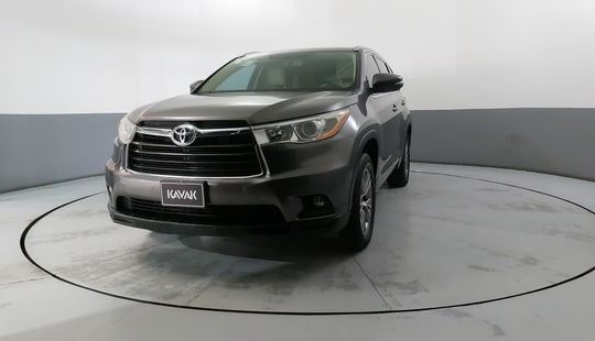 Toyota • Highlander