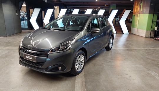 Peugeot • 208