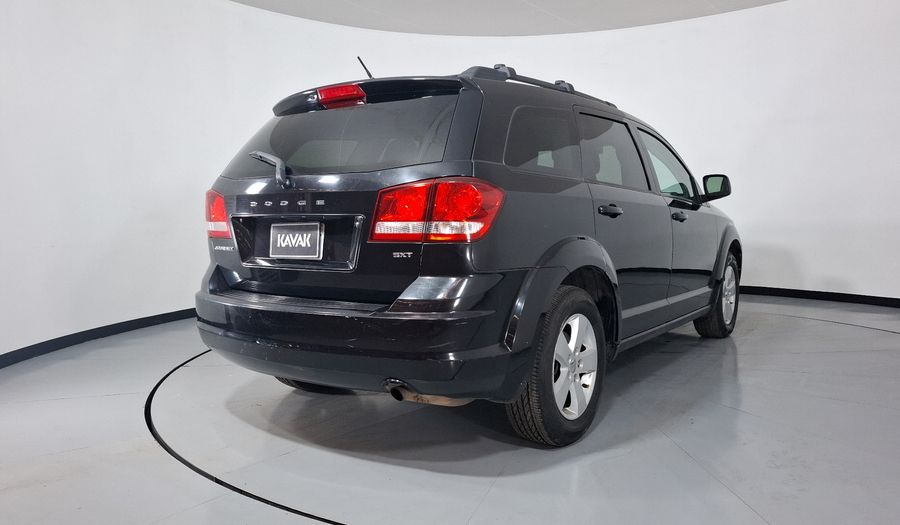 Dodge Journey 2.4 SXT 5 PASAJEROS Suv 2012