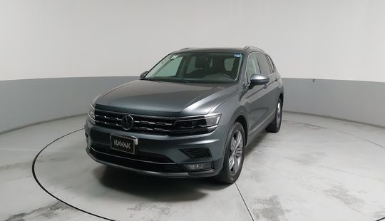 Volkswagen • Tiguan