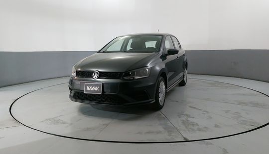 Volkswagen • Polo