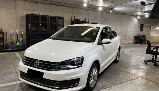 Volkswagen • Vento