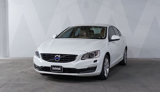 Volvo • S60