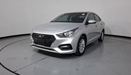 Hyundai • Accent