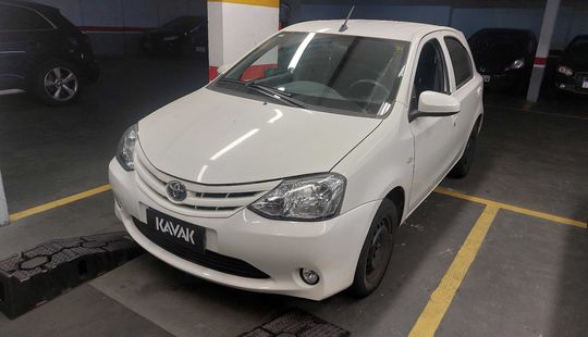 Toyota • Etios