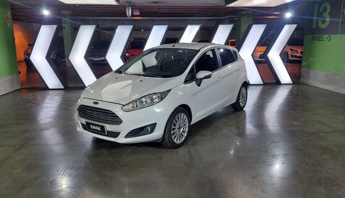 Ford Fiesta Kinetic Design 1.6 SE POWERSHIFT AT Hatchback 2017