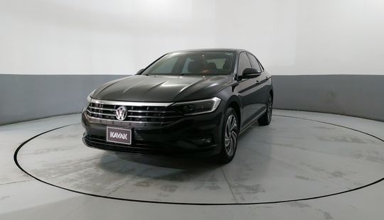 Volkswagen • Jetta