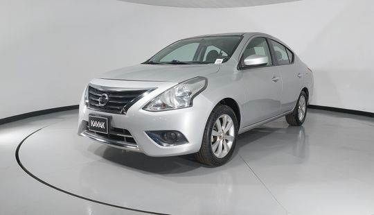 Nissan • Versa