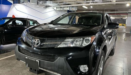 Toyota • RAV4