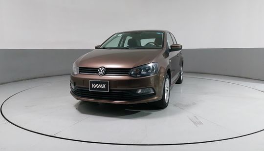 Volkswagen • Polo