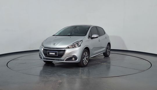 Peugeot • 208